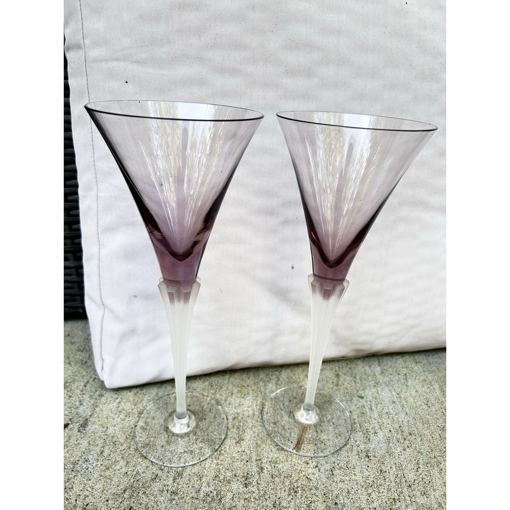 DANIEL‎ HECHTER LAVENDER CRYSTAL WINE GLASSES FROSTED STEM Set Of 2 Reacts To UV